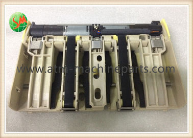 อะไหล่เครื่อง ATM ของ Wincor 2050xe Clamp พลาสติกนอก Shell 01750041881